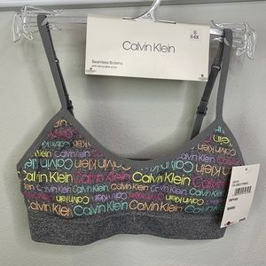 Calvin Klein Kids NWT Seamless Brallete in Size 6/6x